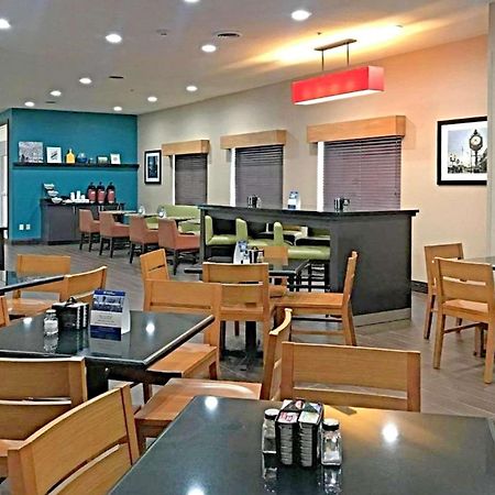 Rodeway Inn & Suites О'Фалън Екстериор снимка