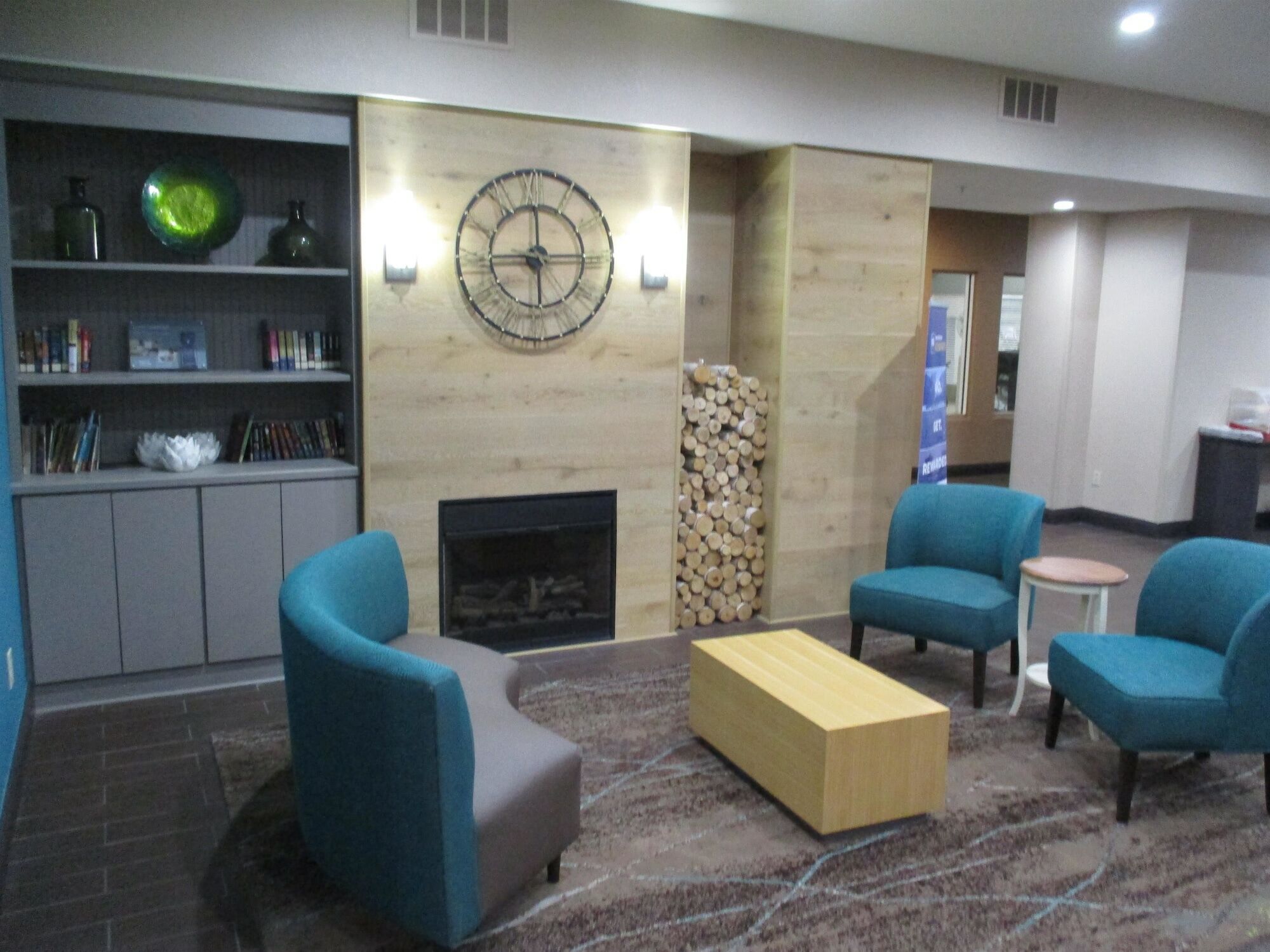 Rodeway Inn & Suites О'Фалън Екстериор снимка